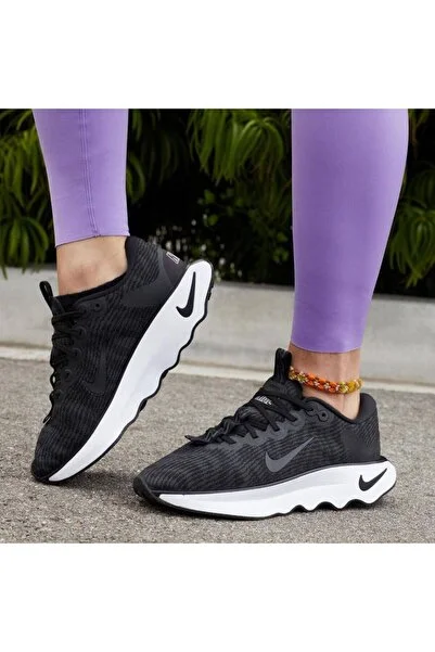 Nike Motiva unisex Siyah Antrenman Ayakkabısı